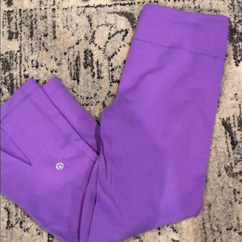 Lululemon size 4 cropped leggings